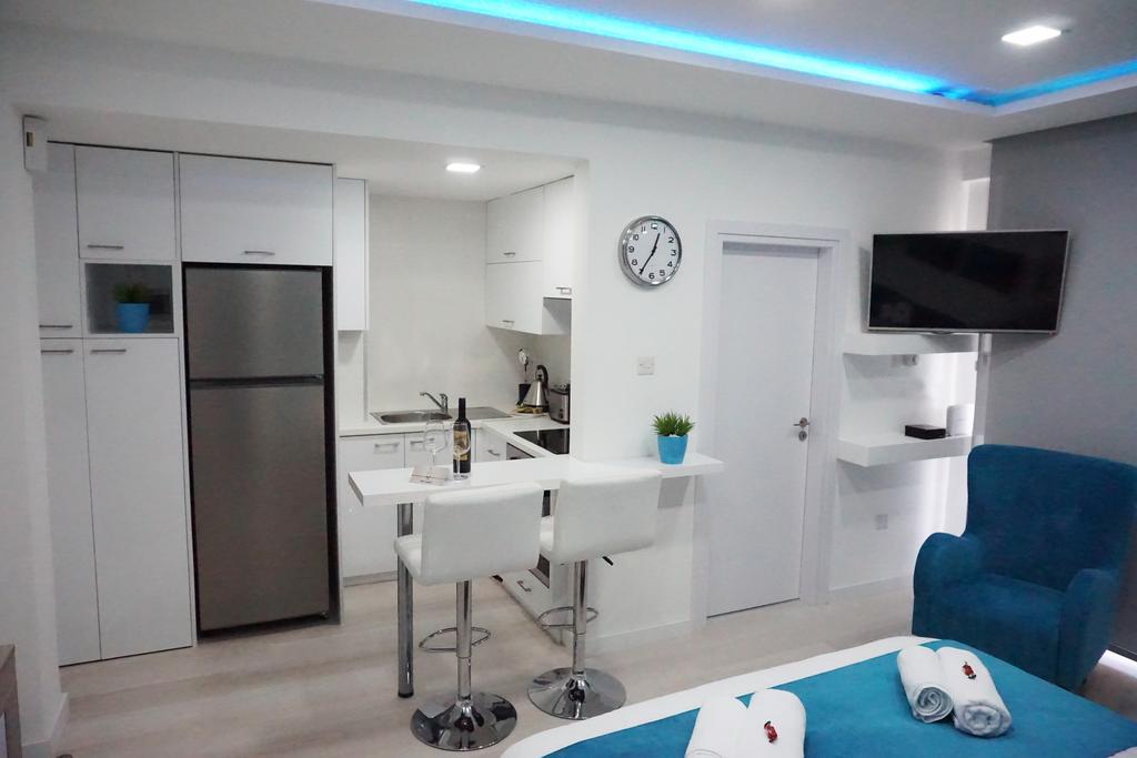 Lazuli Beach Apartment 209 Ларнака Екстер'єр фото